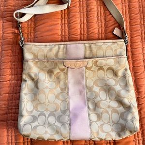Coach crossbody tan/pink